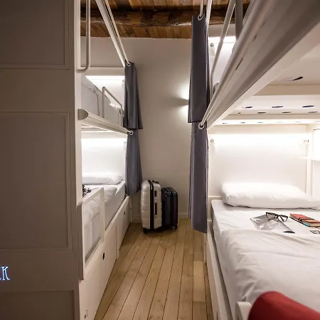 Bluesock Albergue Porto